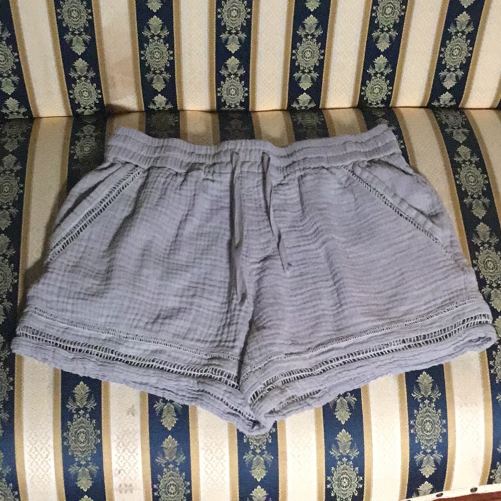 SHORTS - Picture 7 of 8